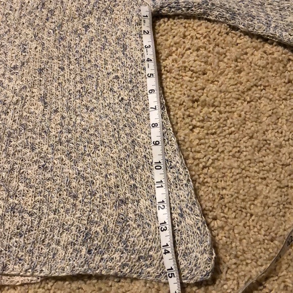 Great Spring Sweater w/Lace Back. Runs Big - Picture 6 of 7